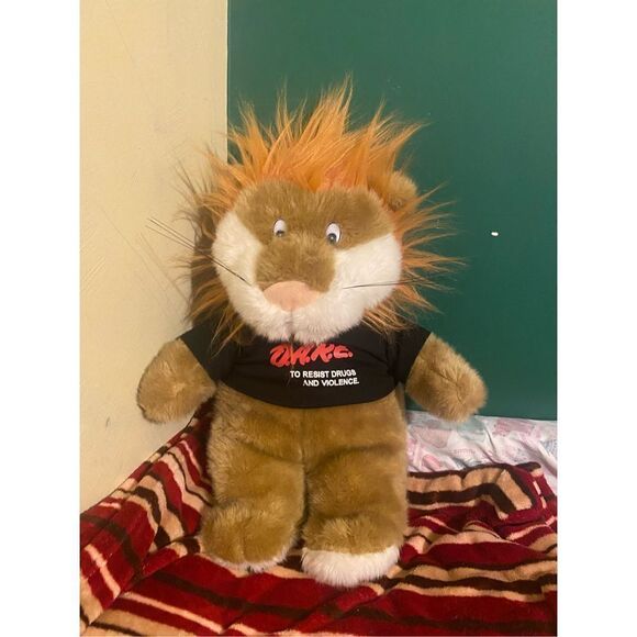 20 inch plush Daren Lion D.A.R.E Dare to Resist Drugs And Violence Vintage Stuff - Picture 1 of 8